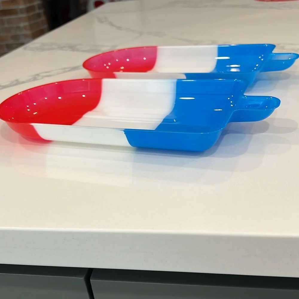 Cute. 2pc Tray's